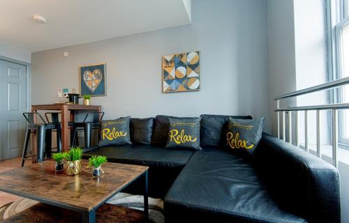 Wrexham Apartment | The Penthouse Gathering - Town Centre - Sleeps Up To 16