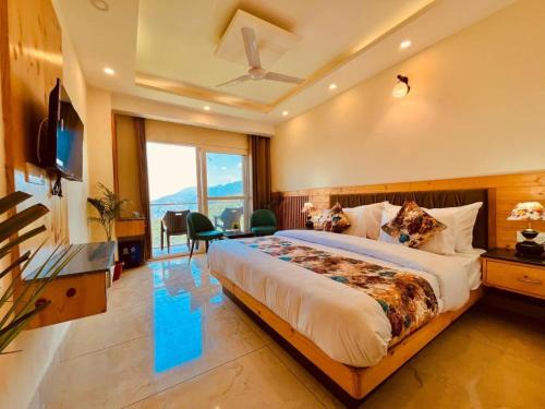 Mussoorie Hotel | The Pine Woods A Luxury Resort in Mussoorie Rooftop Restro