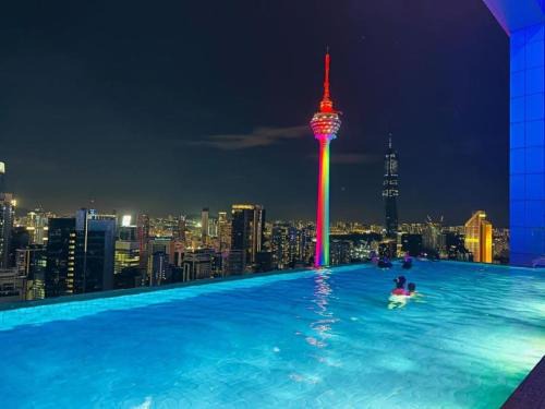 Kuala Lumpur City Centre Apartment | The Platinum KLCC by Moonlight