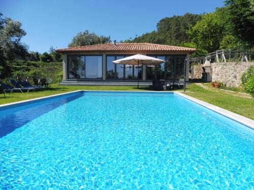 Portela House | The Pool House