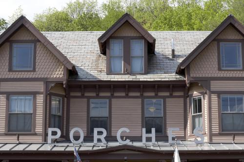 North Adams Hotel | The Porches Inn at Mass MoCA