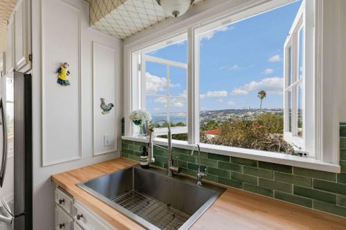 Country Club House | The Porter House - Sweeping Ocean Views - La Jolla