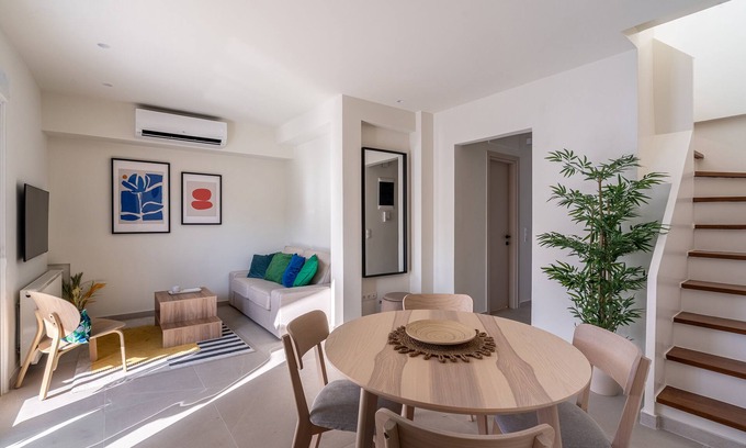 Piraeus Apartment | The Portside Getaway – 2BR, 2BA Duplex in Piraeus