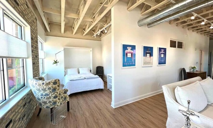 Grafton Apartment | The Quarters | Suite 2