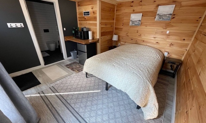 Sodus Point Apartment | The Quarters @ The Lodge