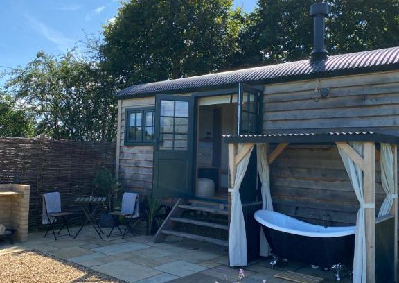 Stamford Apartment | The Rabbit Warren Shepherd Hut