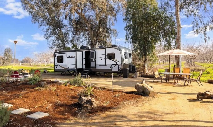 Visalia House | The Ranch Camper | Easy Camp Experience near Town!