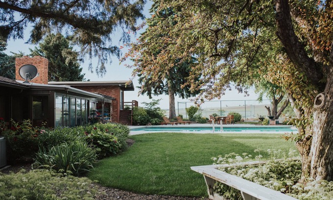 Caldwell House | The Ranch - Luxurious Country Home in the Heart of Sunnyslope Wine Trail
