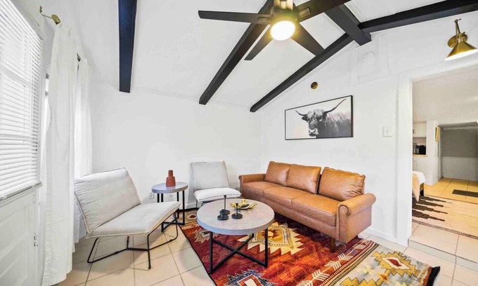 Fayetteville Cabin | The Red Cabin: Quiet, Cozy Getaway in Ideal Fayetteville Location
