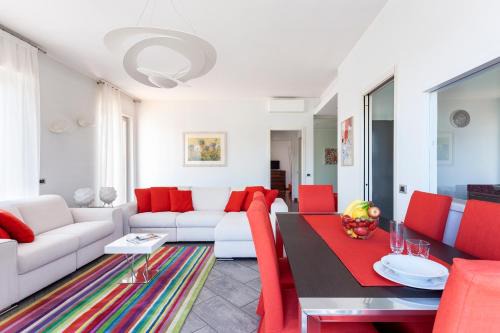 Sesto Calende Apartment | the red penthouse - family apart with terrace 2 bedroom private park