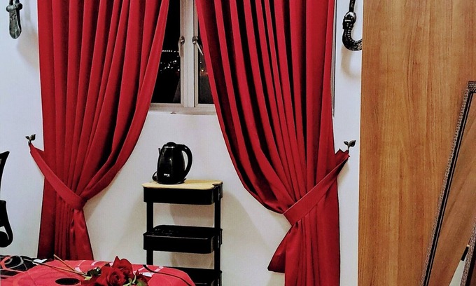 Kota Warisan Bed & Breakfast | The Red Room @ Alanis Residence Sepang, KLIA1 and KLIA2