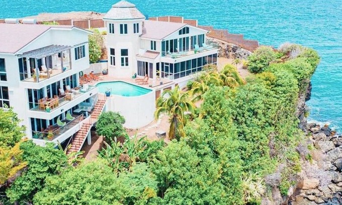 Lance aux Epines Villa | The Reef Villa is two bedrooms with en-suite bathrooms