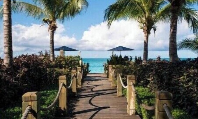 Grace Bay House | The Regent Grand 3BR Rental