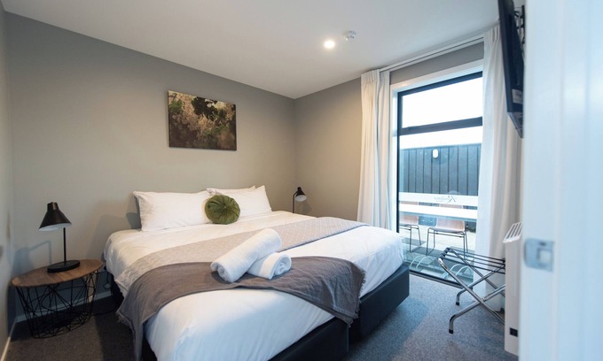 Fitzroy Apartment | The Residence Fitzroy - 2 bedroom Apartment - Sky Tv (Apt 6)