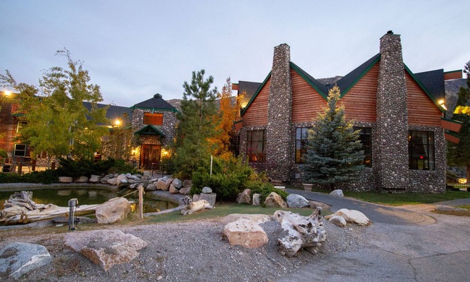 Mount Charleston Hotel | The Retreat on Charleston Peak