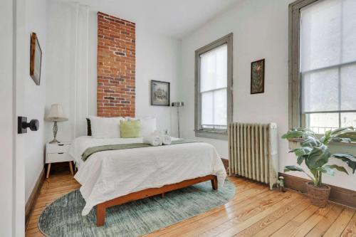 Italian Village Apartment | The Retro Getaway