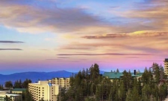 Tahoe Village Resort | The Ridge Resort Lake Tahoe, Hot Tub, Fireplace