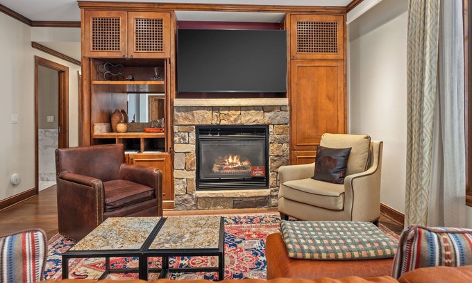 Aspen Condo | The Ritz-Carlton Club | Two-Bedroom Residence Float 2, Ski-in & Ski-out Resort in Aspen Highlands