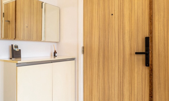 Ben Thanh Apartment | The Rixx Luxury Apartment in the heart of Saigon , gym/pool/security/rooftop bar