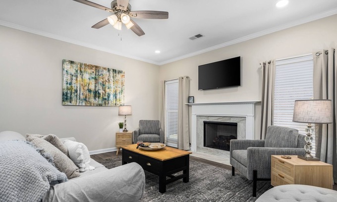 Glen Iris House | The ROCK in Rockford! A house in the HEART of Bham