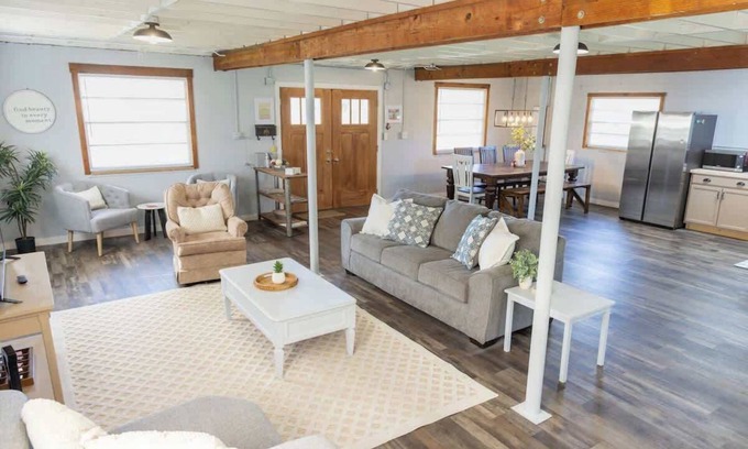 Plant City Apartment | The Rustic Reed Barn