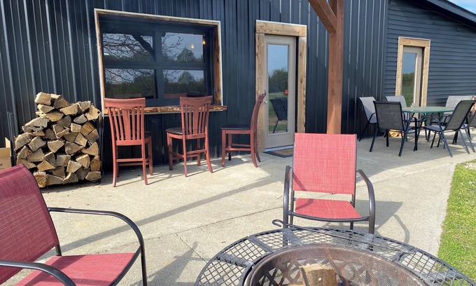 Heltonville House | The Rustic Roost- at Donkeytown - Lake Monroe