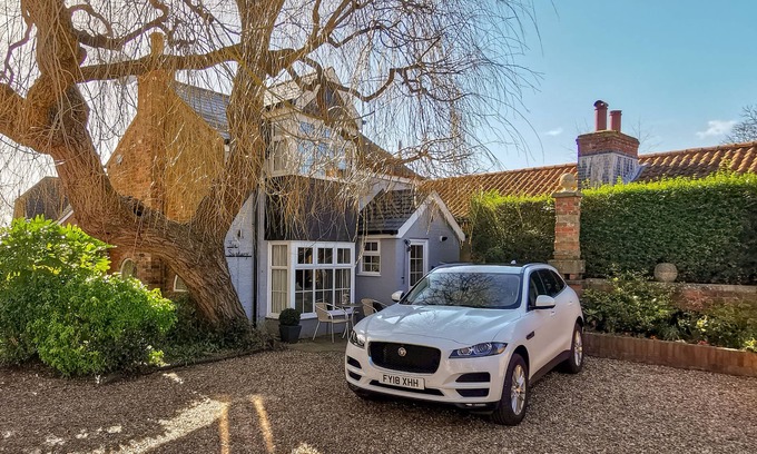 Grimsby Cottage | The Saddlery Holiday Cottage - Near the Lincolnshire Wolds and sandy beaches