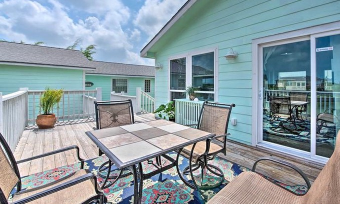 Rockport Apartment | The Salty Lime 2 Waterfront Getaway with Deck and Dock