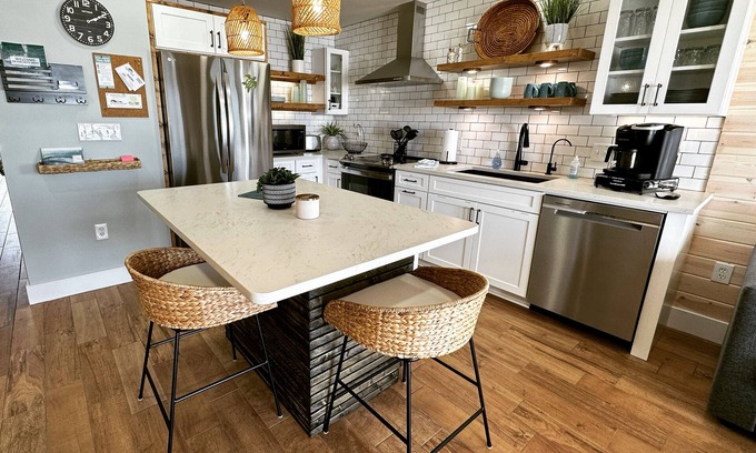 Crystal Beach Condo | "The Salty Shackโ by ๐๐ถ๐๐ฒ ๐ฆ๐ฎ๐น๐๐ ๐ฆ๐ผ๐๐น๐ Fully renovated 1st flr beachfront condo๐ฌ