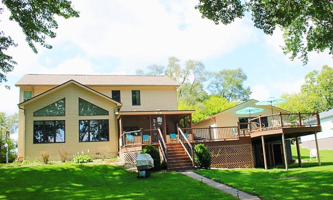 Stroh House | The Sanctuary on Golden Lake