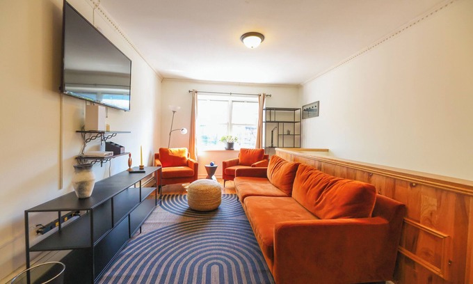Crown Heights House | The Schenectady House - Unit 2 Executive Room 1-Bedroom/Private Bath