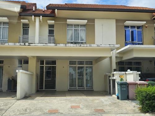 Putrajaya House | The School Homestay