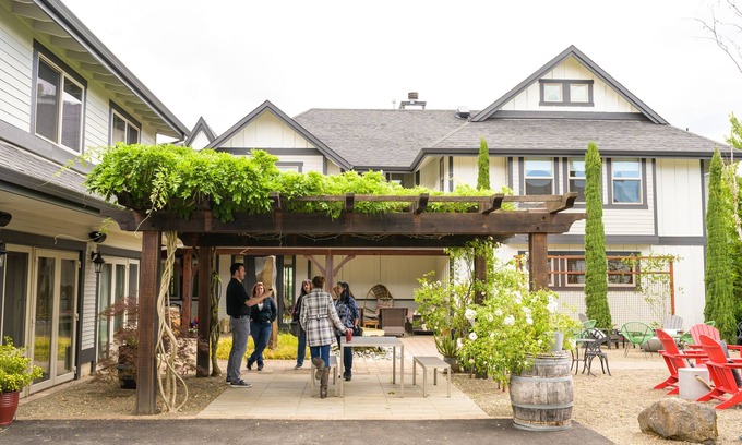 Newberg Bed & Breakfast | The Setting Inn Willamette Valley