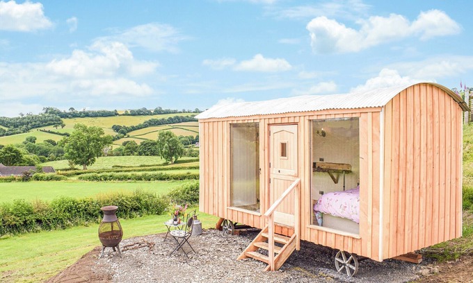 Caersws Cottage | The Shearers Hut-UK39774