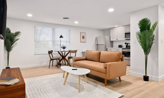 Morton Apartment | The Silo 5- 1 BD Urban Haven