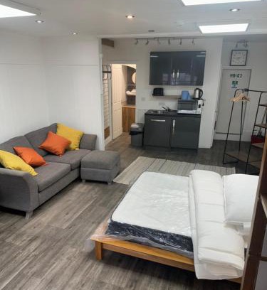 Oundle Apartment | The Snug