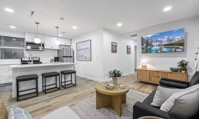 South Jordan Condo | The SoJo Nest