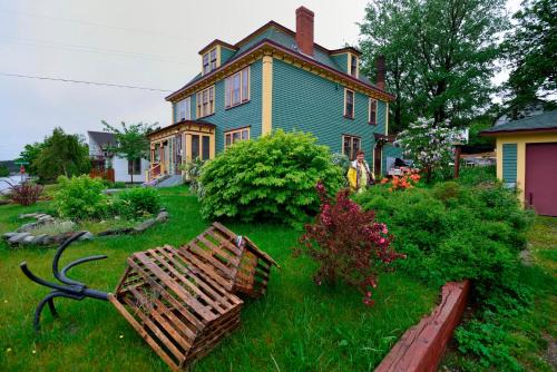 Spaniard's Bay Bed & Breakfast | The Spaniards Room Heritage Home