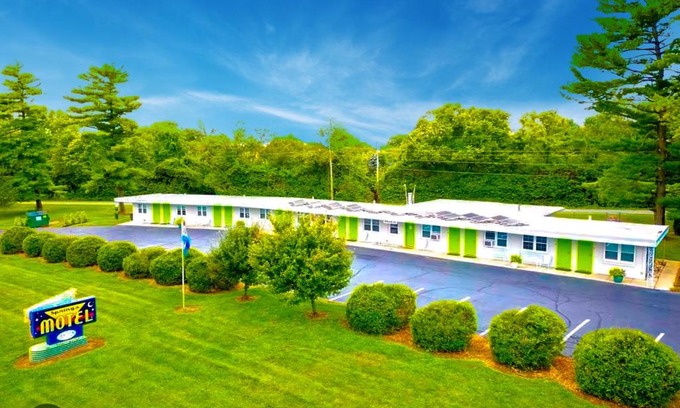 Yellow Springs Hotel | The Springs Motel