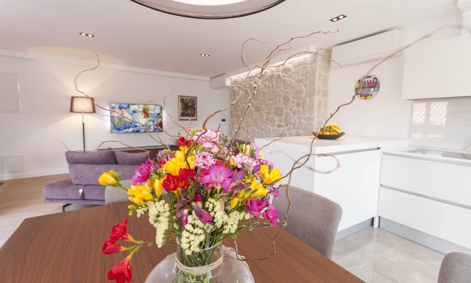 Makarska Old Town Apartment | The Square - luxury app on the main square with free garage