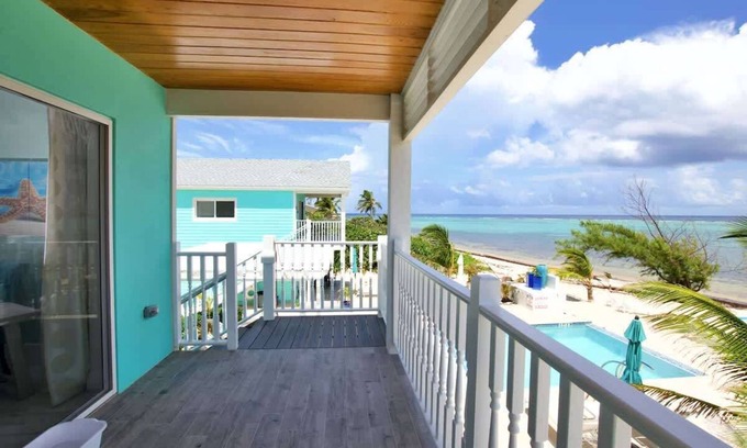 Colliers Bay Condo | The Starfish Oceanfront Studio Cottage in East End