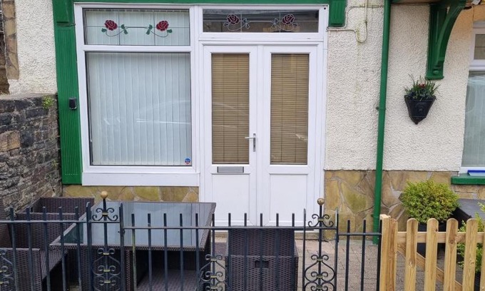 Port Talbot Bed & Breakfast | The Studio at EMTB&B