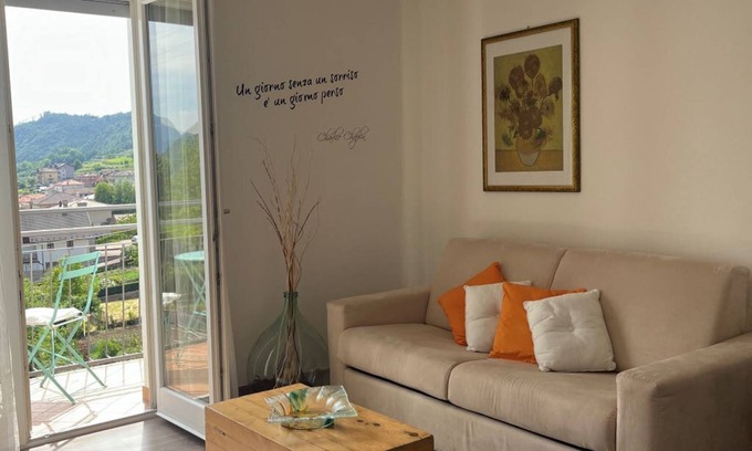 Ronzo-Chienis Apartment | "The Sunflower" Apartment. RELAX in the mountains near Lake Garda
