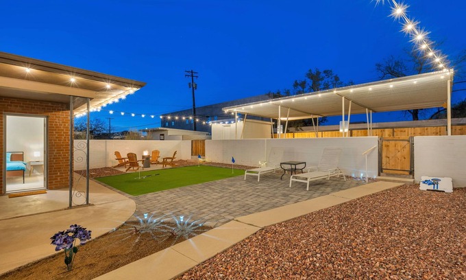 Rincon Heights House | The Swing by Velo Sum