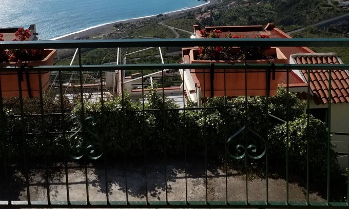 San Nicola Arcella House | THE TERRACE ON THE ISLAND OF DINO
