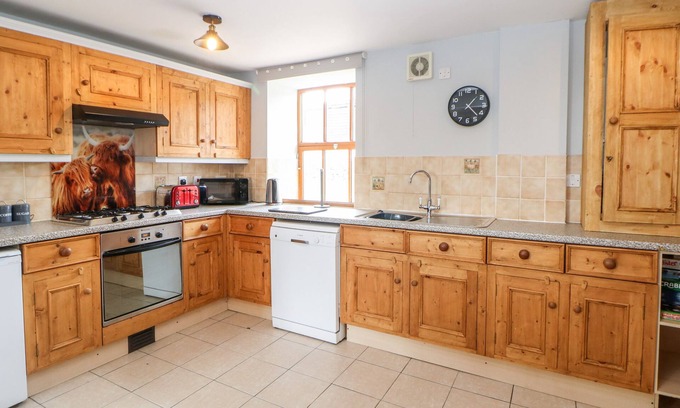 Over Haddon Cottage | The Tom Wragg Suite
