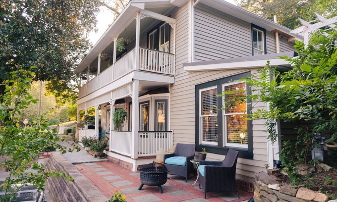Demorest Apartment | The Tomlin House - Hike, Wine, Dine - Historic Gem in North GA Mountains!