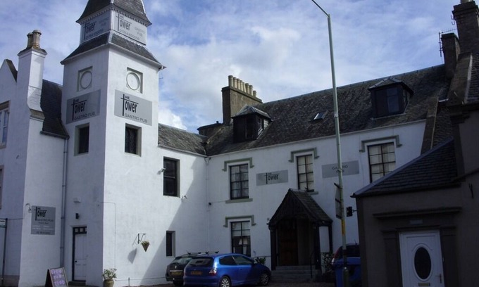 Crieff House | The Tower Gastro Pub & Apartments