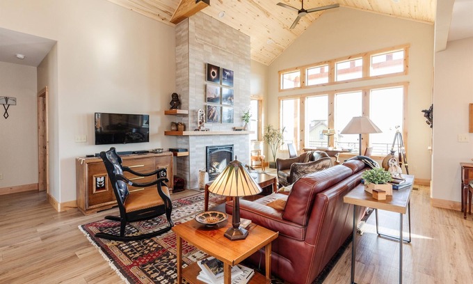 Sweetwater Cabin | The Tree of Life Cabin - Frank Lloyd Wrustic - w/Ideal Beach Access