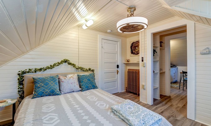 Nob Hill Apartment | The Treehouse Suite at the Mansion by the Square